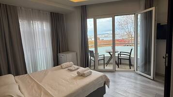 Deluxe-Doppelzimmer, Balkon, Stadtblick