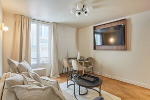 Apartment | Living area