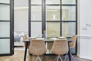 Dining - Superb Apartment Louvre Saint Honorer (Paris)