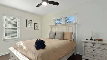 4 quartos, ferros/tábuas de passar roupa, berço de viagem, Wi-Fi