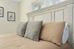 4 bedrooms, iron/ironing board, travel cot, WiFi