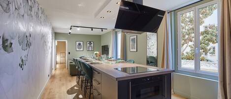 Appartement | Cuisine privée | Réfrigérateur, micro-ondes, four, plaque de cuisson