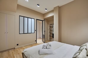 1 chambre, espace de travail pour ordinateur portable