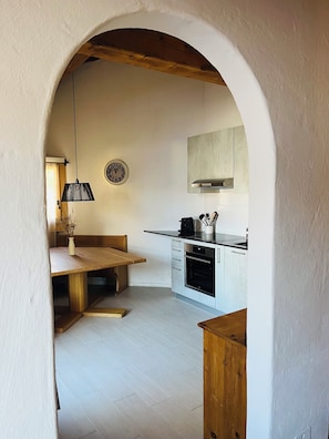 Kühlschrank, Ofen, Herdplatte, Geschirrspüler
