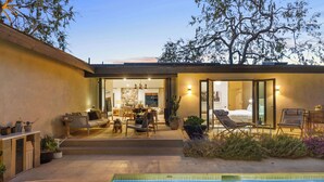 Pool - Hillcrest Haven by Colby & Conrad (Los Angeles)