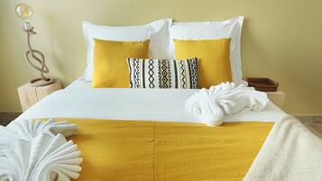 Apartment | Laptop workspace, iron/ironing board, bed sheets