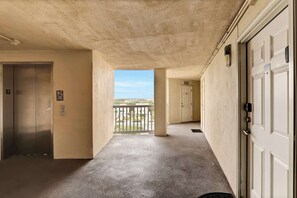 Interior - Dreamy Oceanfront Views*Direct Beach & Pool Access (North Topsail Beach)