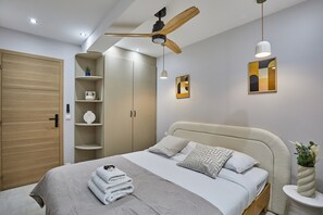 Apartment | Laptopgeeigneter Arbeitsplatz, Bügeleisen/Bügelbrett, Bettwäsche