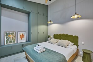 Espace de travail pour ordinateur portable, fer et planche à repasser