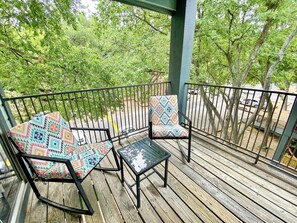 Property grounds - Your Ideal Austin Stay: 1BR w/ Pool & Parking, 7 Min to Dwntwn Fun! (Austin)