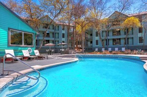 Pool - Your Ideal Austin Stay: 1BR w/ Pool & Parking, 7 Min to Dwntwn Fun! (Austin)