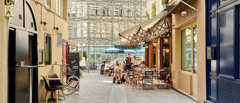 Apartment | Outdoor dining