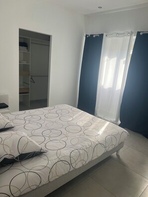 2 habitaciones, cuna de viaje, wifi y ropa de cama 