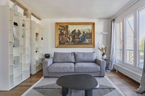 Apartment | Living area - Very Nice Apartment With Terrace Neuilly (Neuilly-sur-Seine)
