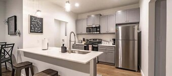 Serene Retreat - 3BR 3BA - Minutes to Tech