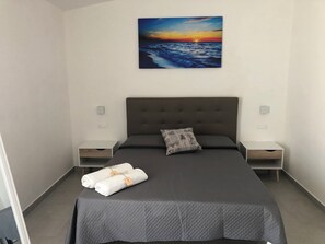 1 soverom, skrivebord, wi-fi og sengetøy