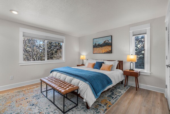 4 bedrooms, desk, iron/ironing board, travel cot