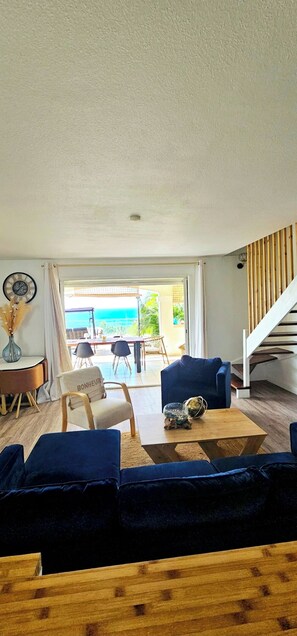 TV - Sunset View (Saint Martin)