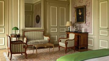 Premium bedding, individually decorated, individually furnished