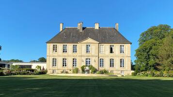 Bagian depan properti