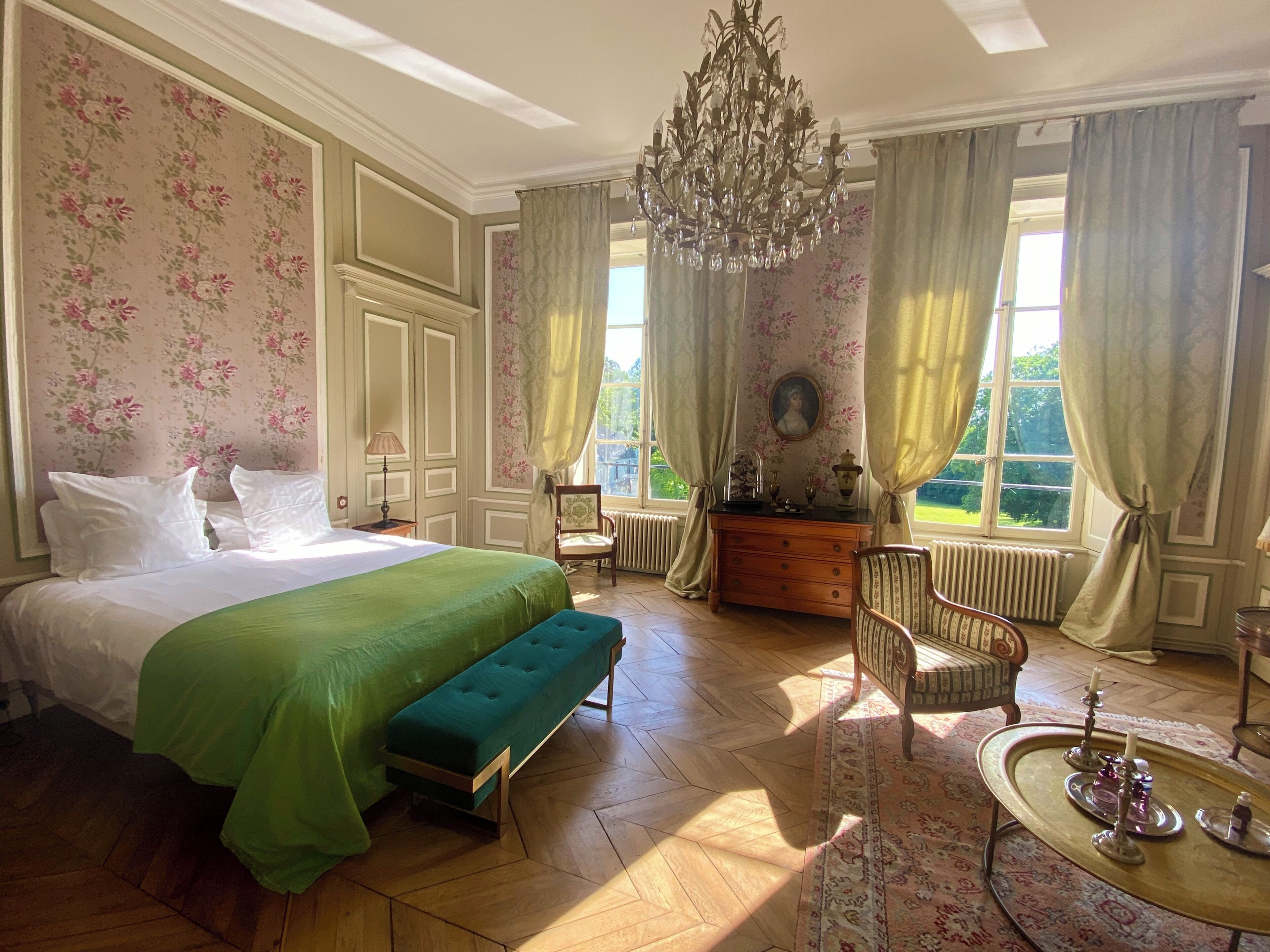 Literie de qualité supérieure, décoration personnalisée