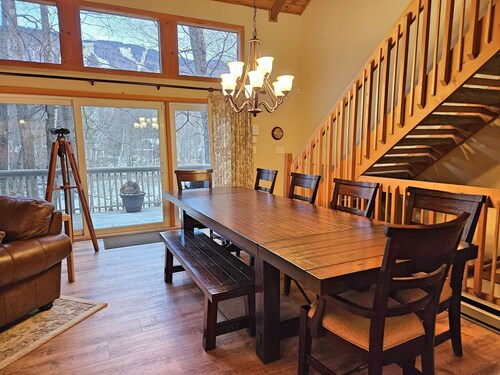 Comfy, fireplace, ski shuttle, pool  & hot tub, tennis. L8006 by LRS