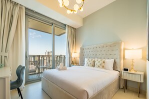 3 bedrooms, in-room safe, iron/ironing board, free WiFi - Sea View 3BR with Assistant Room and Balcony, Just Steps from Marina Promenade (Dubai)