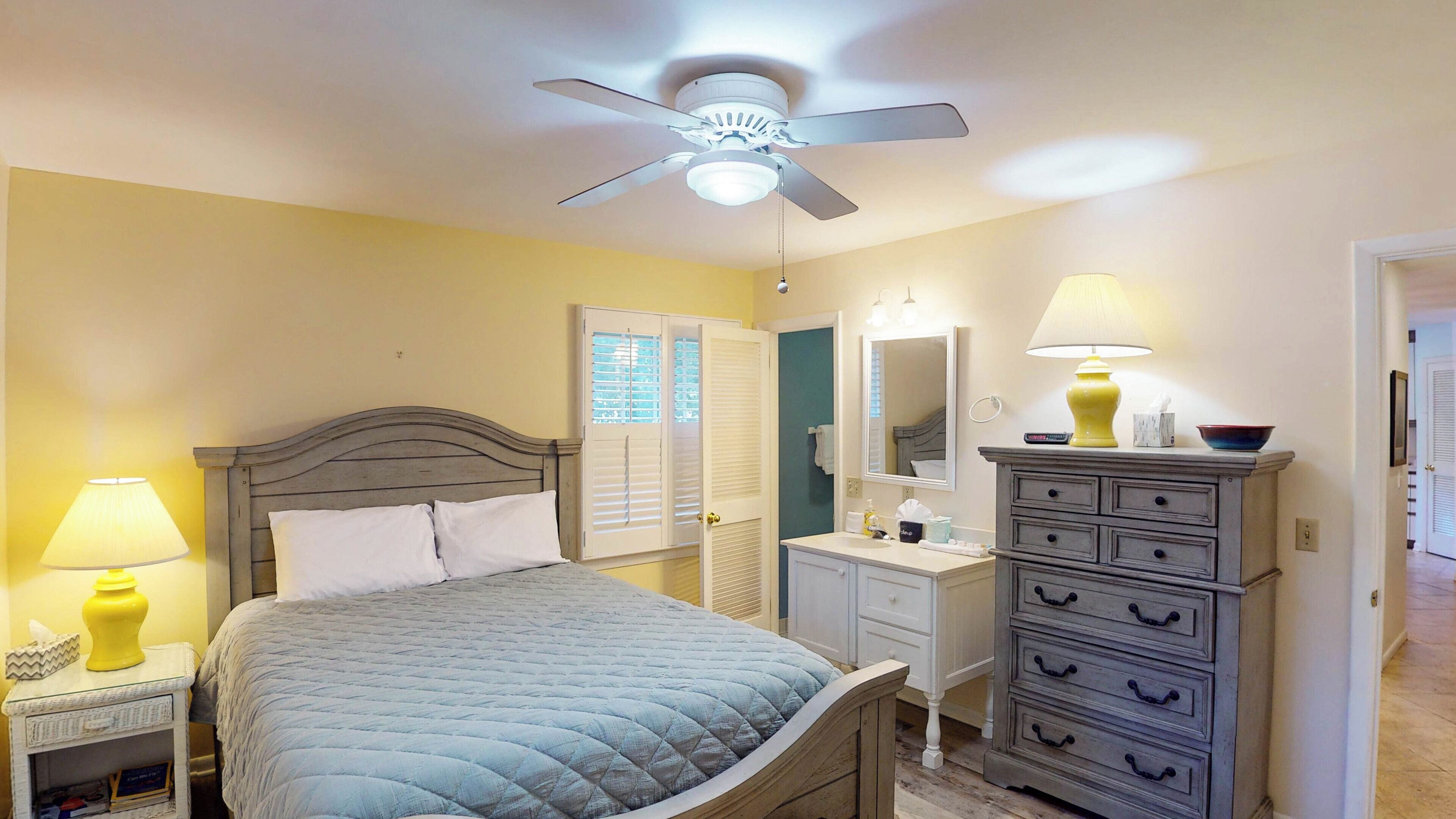 3 chambres, fer et planche à repasser, Wi-Fi gratuit, draps fournis