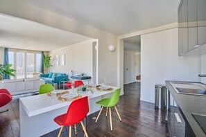 Interior - Sublime 2 Bedroom Flat Quai de Seine Eiffel Tower (Paris)