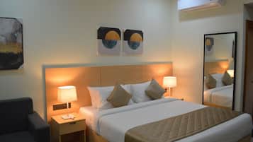 1 bedroom, in-room safe, desk, laptop workspace