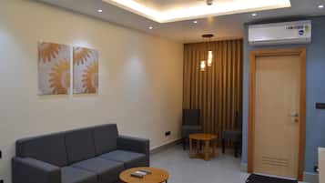 Executive Suite Room | Living area