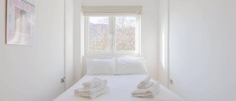 1 chambre, fer et planche à repasser, Wi-Fi, draps fournis