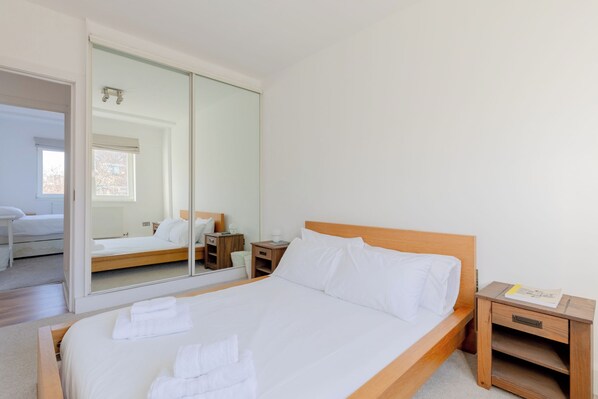 Room - Fantastically Located 4BD Flat, Clerkenwell (Greater London)