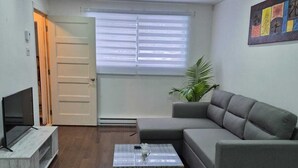 Unclassified image, 5 of 19, button - Large, luxurious apartment in Ville Saint-Laurent  (Montréal)