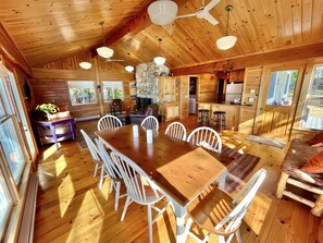 Villa, varias habitaciones | Restaurantes