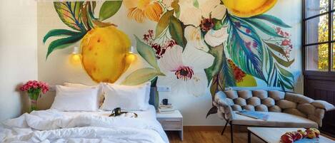 Iron/ironing board, free WiFi, bed sheets