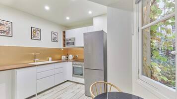 Apartamento | Cozinha privada | Produtos de limpeza