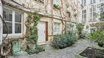 Apartment | Exterior detail