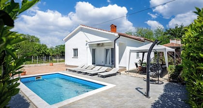 Pool House Kristina