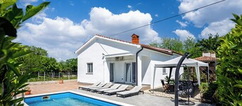 Pool House Kristina