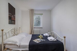 Family House, Multiple Bedrooms (Pool House Kristina)
