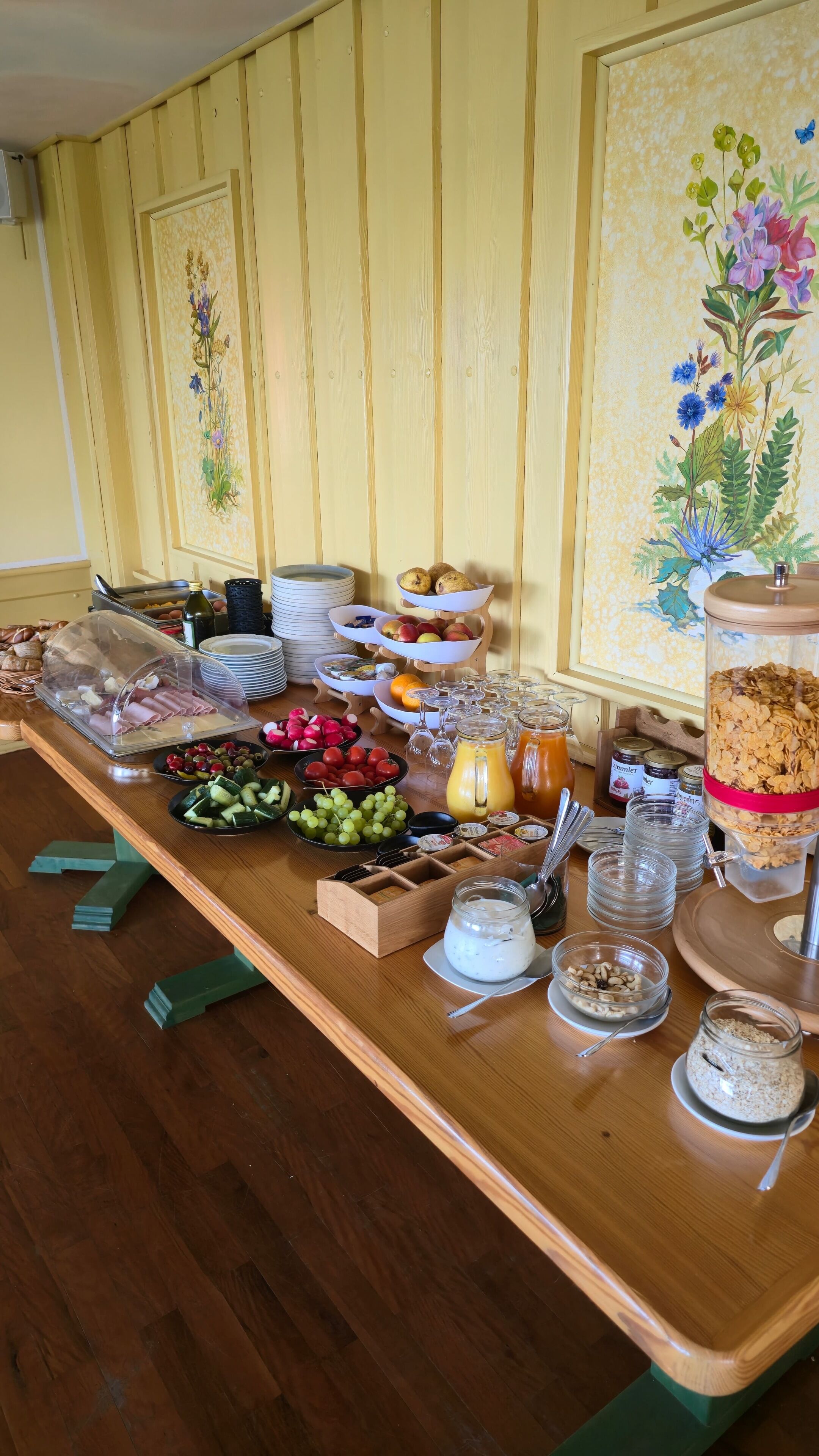 Petit déjeuner buffet servi tous les jours en supplément