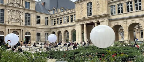 Espace banquet en plein air