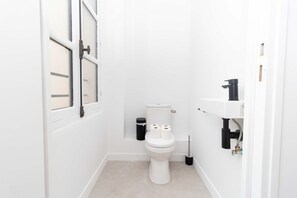 Apartment | Bathroom