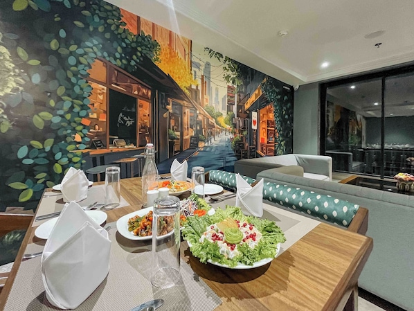 Restaurant - Hotel Melcome (Manali)