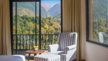 Desk, laptop workspace, soundproofing, iron/ironing board