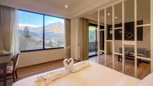 Suite Deluks, balkon, pemandangan gunung