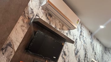 Habitación Deluxe, vistas a la colina | Escritorio, espacio para trabajar con un portátil, wifi gratis