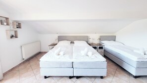 3 bedrooms, travel crib, free WiFi, bed sheets