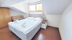3 chambres, lit parapluie, Wi-Fi gratuit, draps fournis